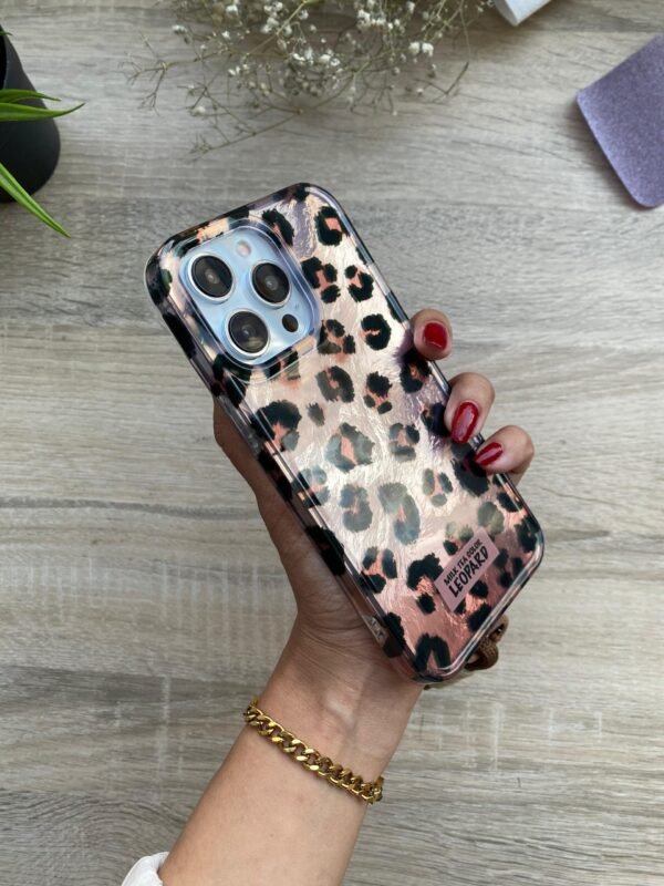 Milk Leopard Case with Chain