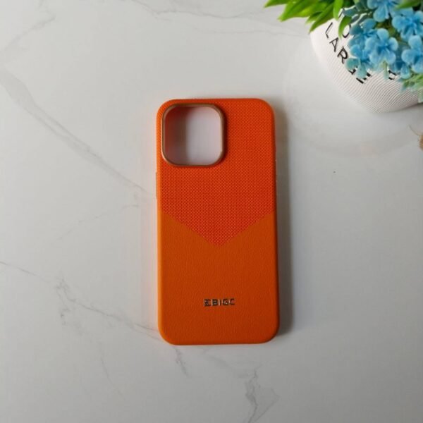 BIGC Leather-Style Case in a Modern Dual-Shade Design